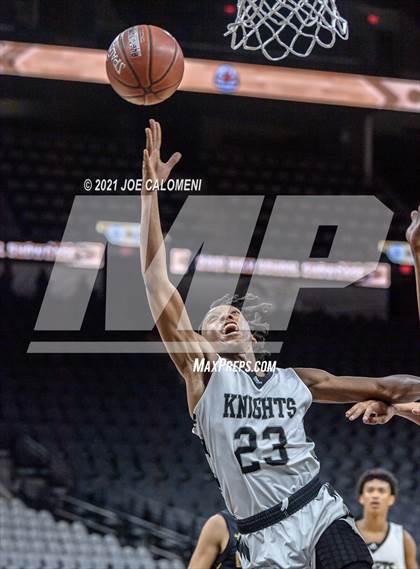 Thumbnail 2 in Steele vs Brennan (Spurs High School Showcase) photogallery.