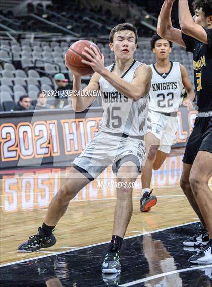 Thumbnail 2 in Steele vs Brennan (Spurs High School Showcase) photogallery.