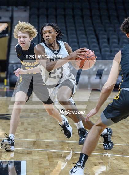 Thumbnail 1 in Steele vs Brennan (Spurs High School Showcase) photogallery.