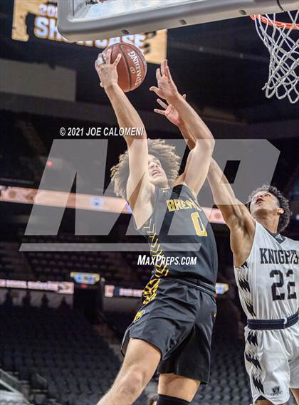 Thumbnail 3 in Steele vs Brennan (Spurs High School Showcase) photogallery.