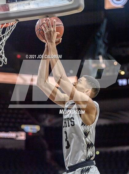 Thumbnail 1 in Steele vs Brennan (Spurs High School Showcase) photogallery.