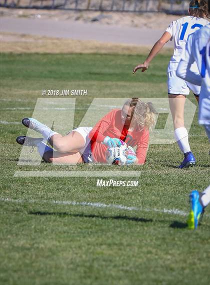 Thumbnail 3 in Carlsbad @ Volcano Vista (NMAA 5A 1st. Round Playoff) photogallery.