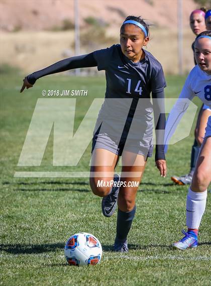 Thumbnail 3 in Carlsbad @ Volcano Vista (NMAA 5A 1st. Round Playoff) photogallery.