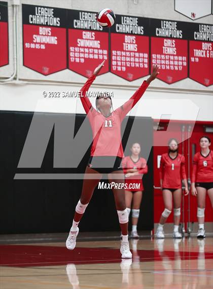Thumbnail 1 in Village Christian @ Harvard-Westlake photogallery.