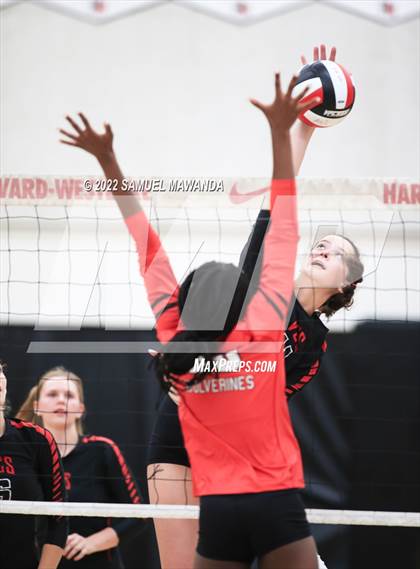 Thumbnail 3 in Village Christian @ Harvard-Westlake photogallery.