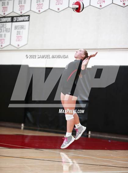 Thumbnail 3 in Village Christian @ Harvard-Westlake photogallery.