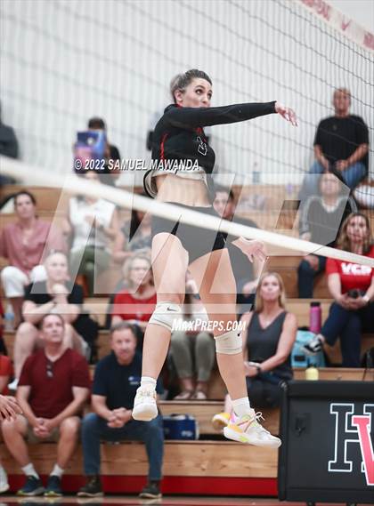 Thumbnail 1 in Village Christian @ Harvard-Westlake photogallery.