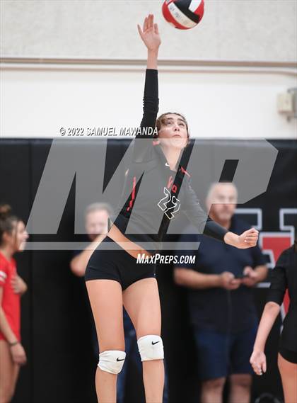 Thumbnail 1 in Village Christian @ Harvard-Westlake photogallery.