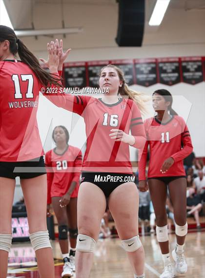 Thumbnail 2 in Village Christian @ Harvard-Westlake photogallery.