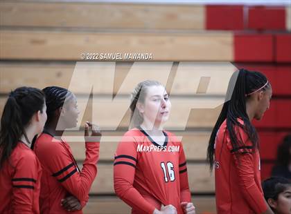 Thumbnail 3 in Village Christian @ Harvard-Westlake photogallery.