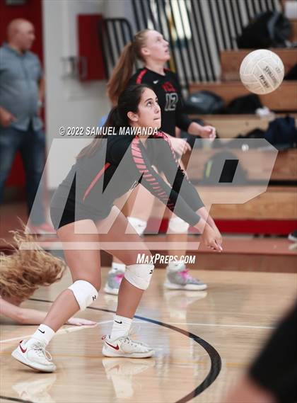 Thumbnail 2 in Village Christian @ Harvard-Westlake photogallery.
