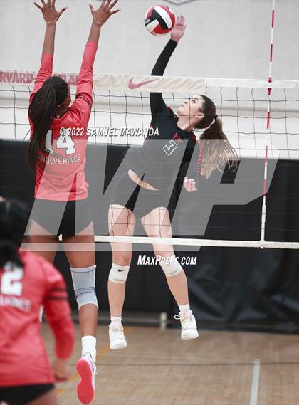 Thumbnail 2 in Village Christian @ Harvard-Westlake photogallery.