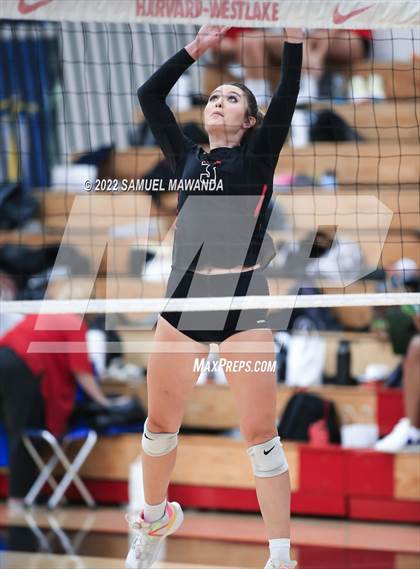 Thumbnail 2 in Village Christian @ Harvard-Westlake photogallery.