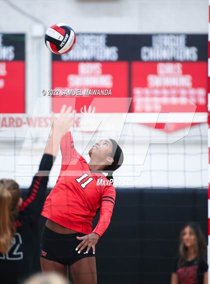 Thumbnail 3 in Village Christian @ Harvard-Westlake photogallery.