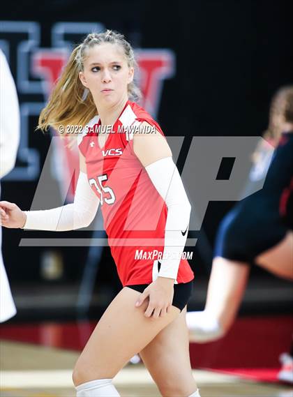Thumbnail 2 in Village Christian @ Harvard-Westlake photogallery.