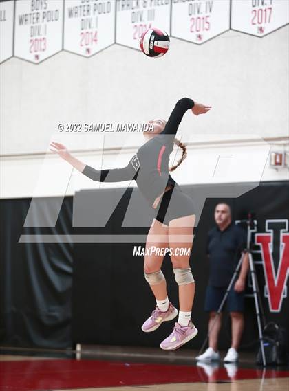 Thumbnail 1 in Village Christian @ Harvard-Westlake photogallery.
