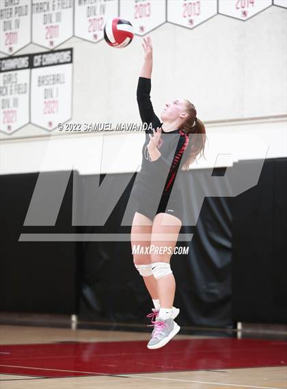 Thumbnail 1 in Village Christian @ Harvard-Westlake photogallery.
