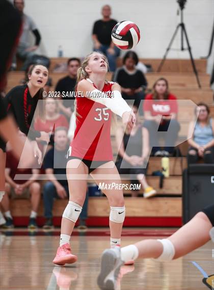 Thumbnail 3 in Village Christian @ Harvard-Westlake photogallery.