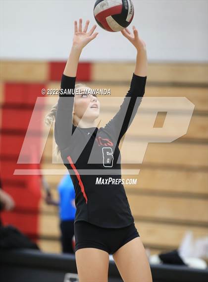 Thumbnail 2 in Village Christian @ Harvard-Westlake photogallery.
