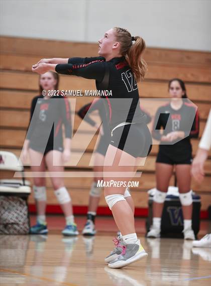 Thumbnail 2 in Village Christian @ Harvard-Westlake photogallery.