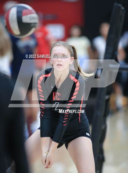 Thumbnail 2 in Village Christian @ Harvard-Westlake photogallery.