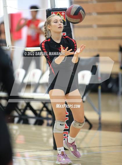 Thumbnail 2 in Village Christian @ Harvard-Westlake photogallery.