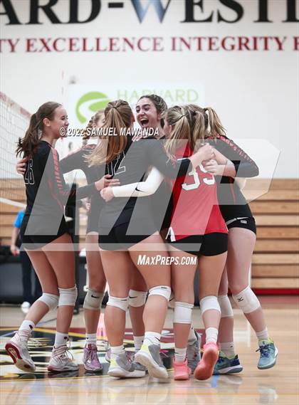 Thumbnail 1 in Village Christian @ Harvard-Westlake photogallery.