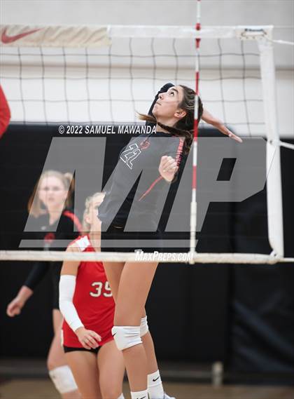 Thumbnail 1 in Village Christian @ Harvard-Westlake photogallery.