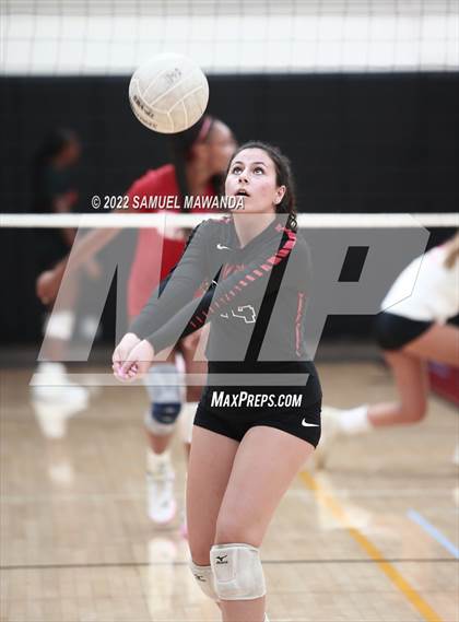 Thumbnail 2 in Village Christian @ Harvard-Westlake photogallery.