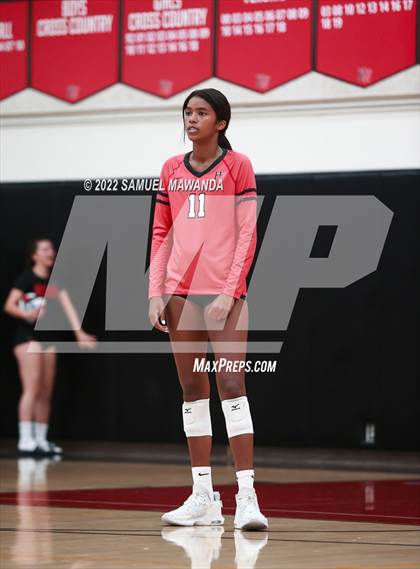 Thumbnail 2 in Village Christian @ Harvard-Westlake photogallery.
