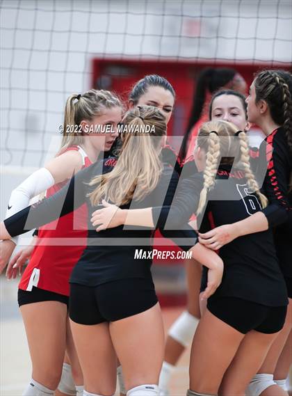 Thumbnail 2 in Village Christian @ Harvard-Westlake photogallery.