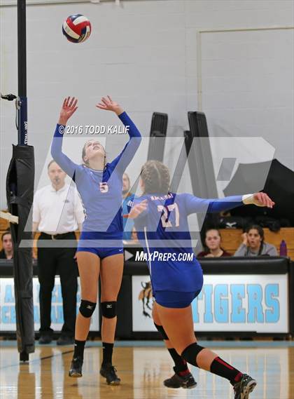 Thumbnail 2 in Hale Ray vs. Coventry (CIAC Class S Semifinal) photogallery.