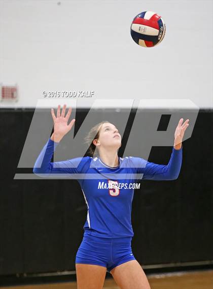 Thumbnail 2 in Hale Ray vs. Coventry (CIAC Class S Semifinal) photogallery.