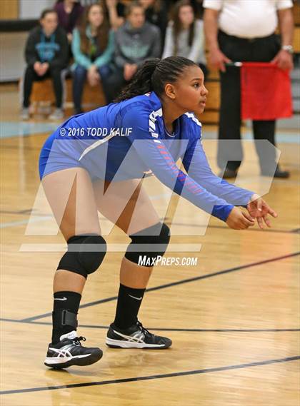 Thumbnail 2 in Hale Ray vs. Coventry (CIAC Class S Semifinal) photogallery.