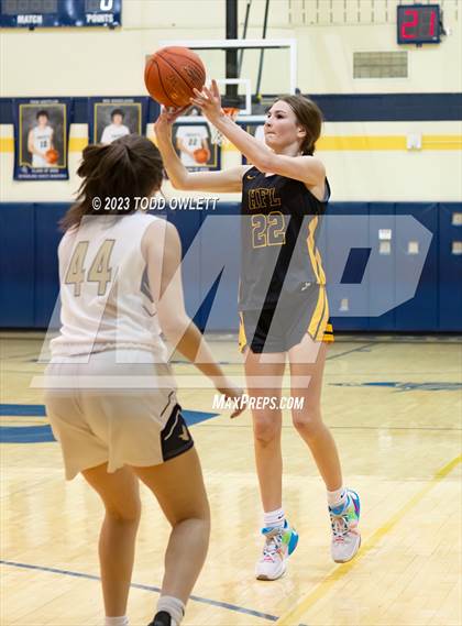 Thumbnail 1 in Honeoye Falls-Lima @ Sutherland photogallery.
