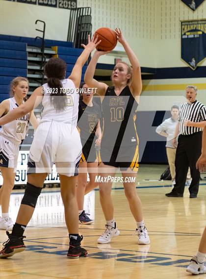 Thumbnail 3 in Honeoye Falls-Lima @ Sutherland photogallery.