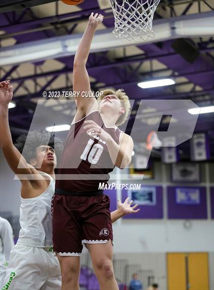 Thumbnail 1 in Kearns vs. Elko (Riverton Holiday Tournament) photogallery.