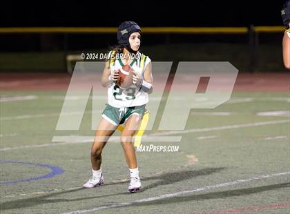 Thumbnail 1 in Royal @ Simi Valley photogallery.