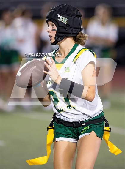 Thumbnail 1 in Royal @ Simi Valley photogallery.