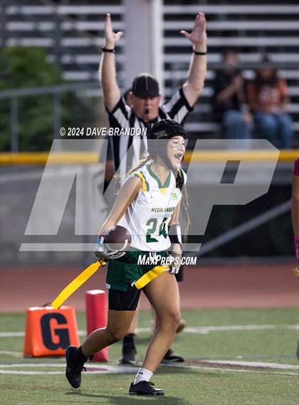 Thumbnail 2 in Royal @ Simi Valley photogallery.