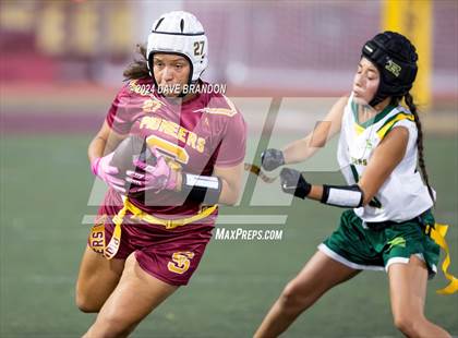 Thumbnail 1 in Royal @ Simi Valley photogallery.