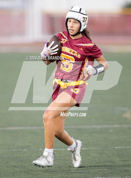 Thumbnail 2 in Royal @ Simi Valley photogallery.
