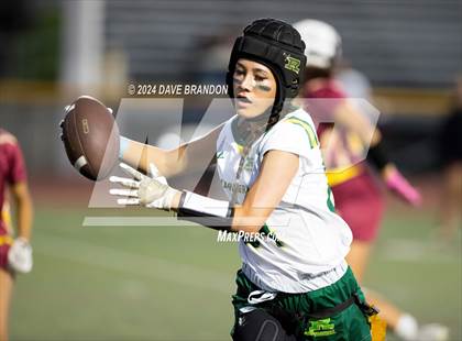 Thumbnail 3 in Royal @ Simi Valley photogallery.