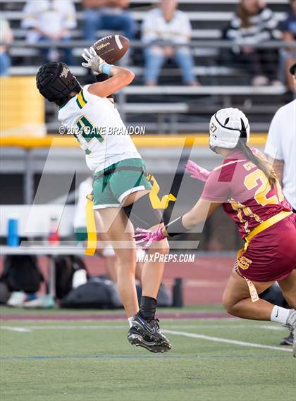 Thumbnail 2 in Royal @ Simi Valley photogallery.