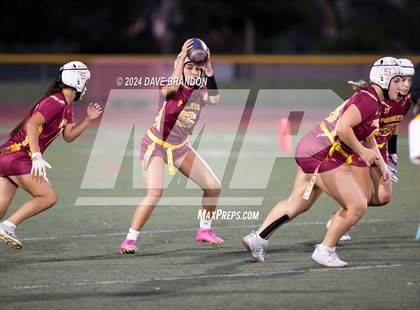 Thumbnail 2 in Royal @ Simi Valley photogallery.