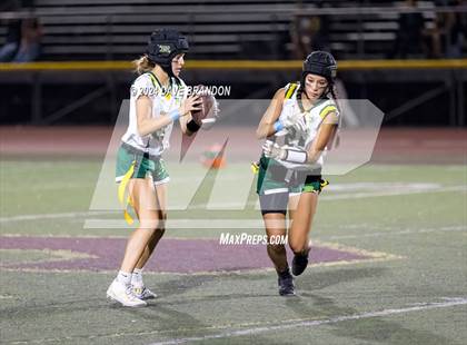 Thumbnail 2 in Royal @ Simi Valley photogallery.