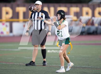 Thumbnail 3 in Royal @ Simi Valley photogallery.