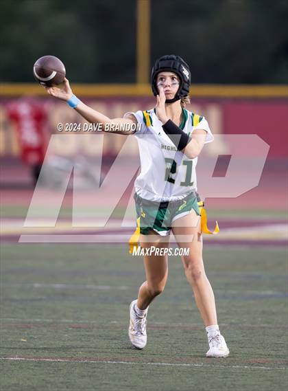 Thumbnail 3 in Royal @ Simi Valley photogallery.