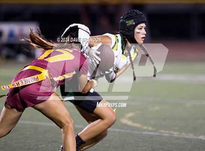 Thumbnail 1 in Royal @ Simi Valley photogallery.
