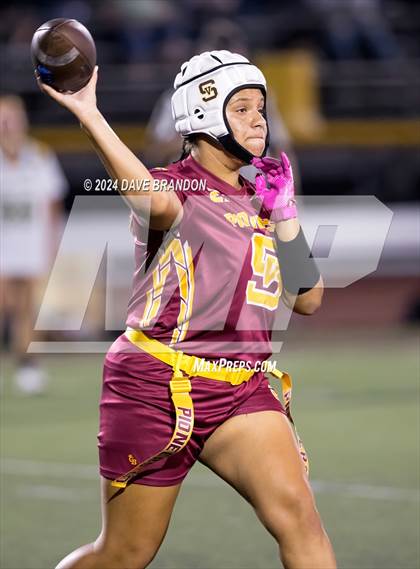 Thumbnail 1 in Royal @ Simi Valley photogallery.